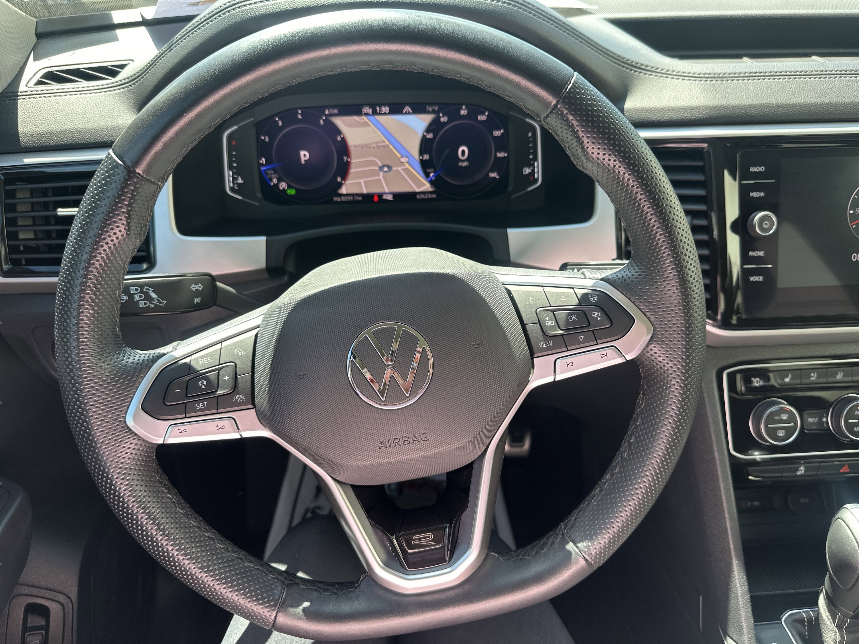 Used 2022 Volkswagen Atlas SEL Premium image 19