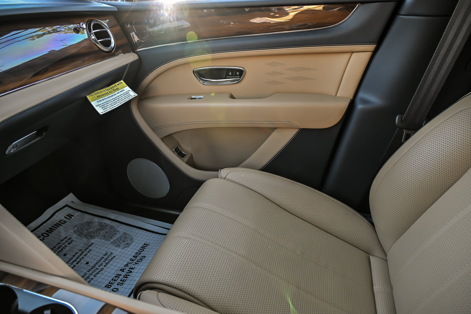 Certified 2023 Bentley Bentayga Extended Wheelbase AWD/4WD image 52