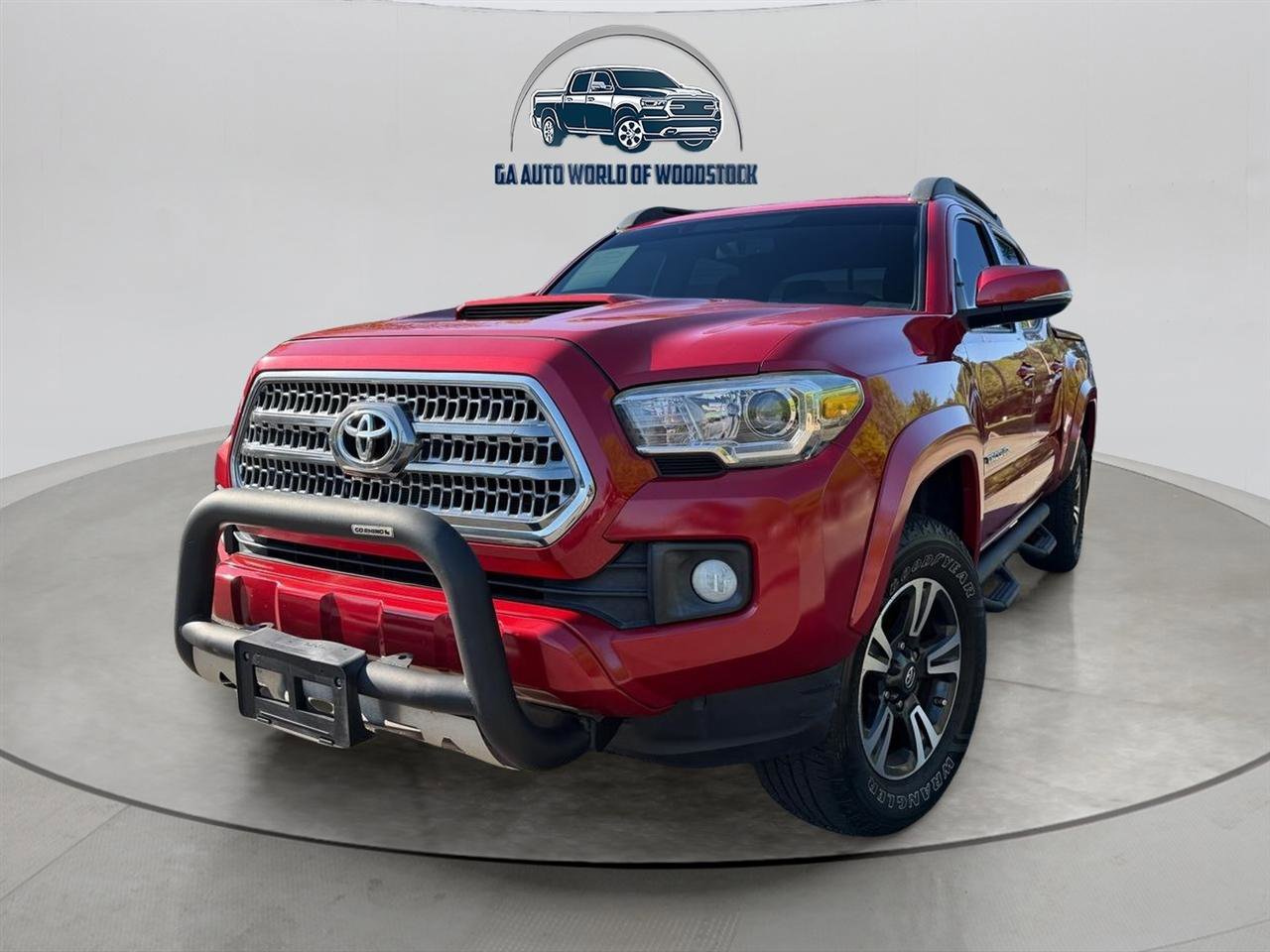 Used 2016 Toyota Tacoma TRD Sport w/ Towing Package RWD image 2