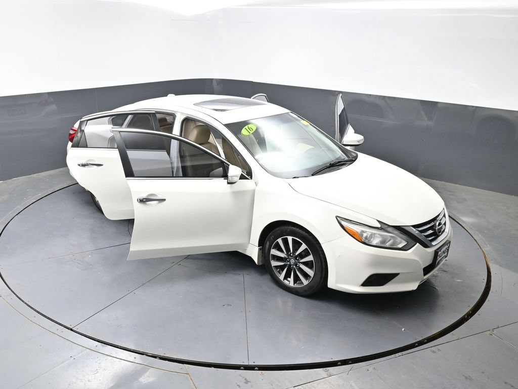 Used 2016 Nissan Altima 2.5 SL w/ 2.5 Technology Package FWD image 59
