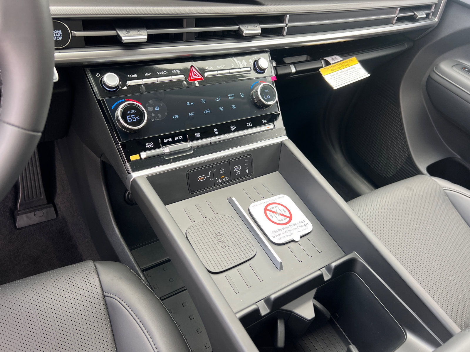 New 2025 Hyundai Santa Fe XRT image 23