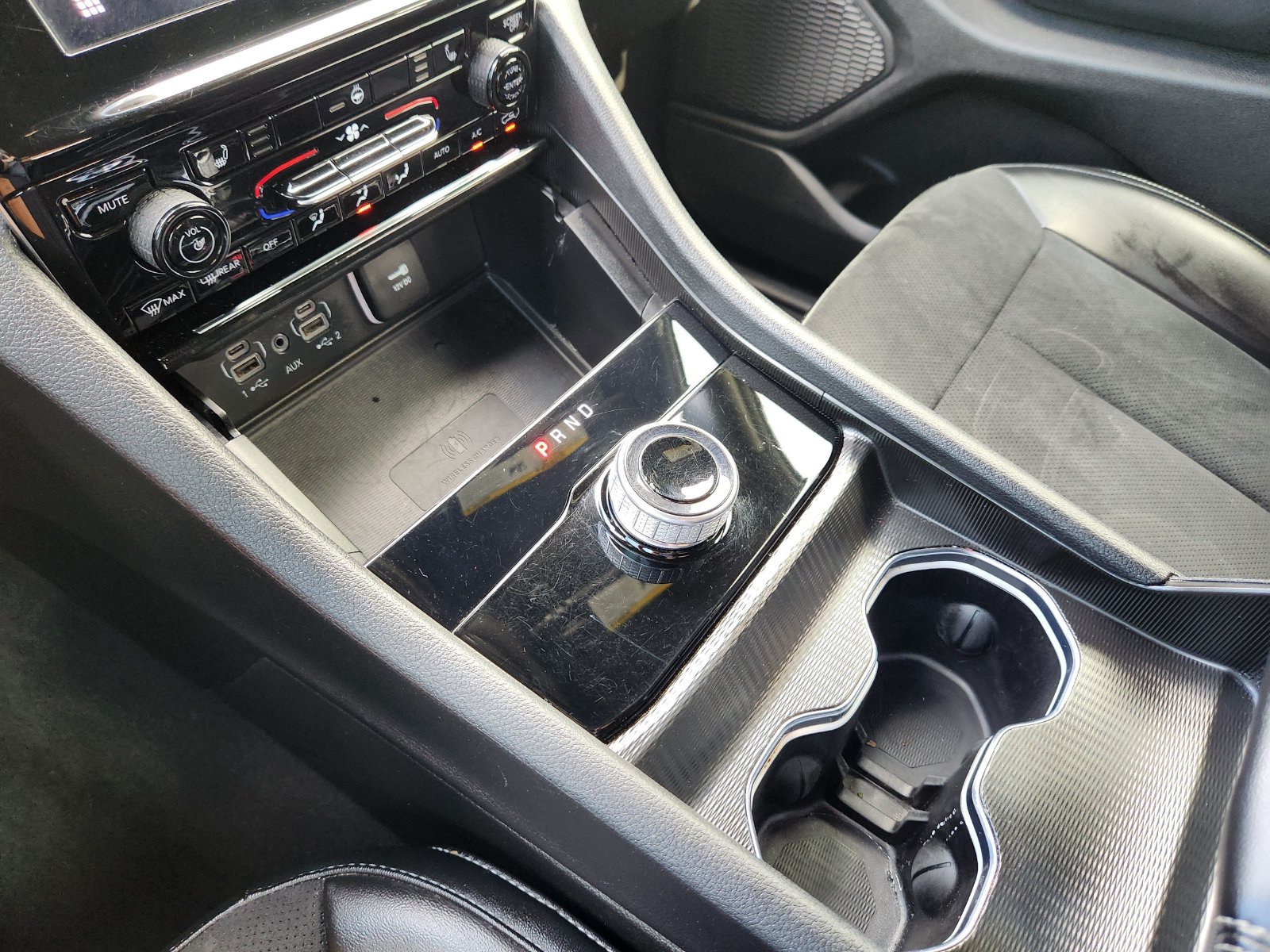 Used 2024 Jeep Grand Cherokee L Altitude AWD/4WD image 28