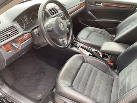Used 2013 Volkswagen Passat TDI SEL Premium FWD image 4