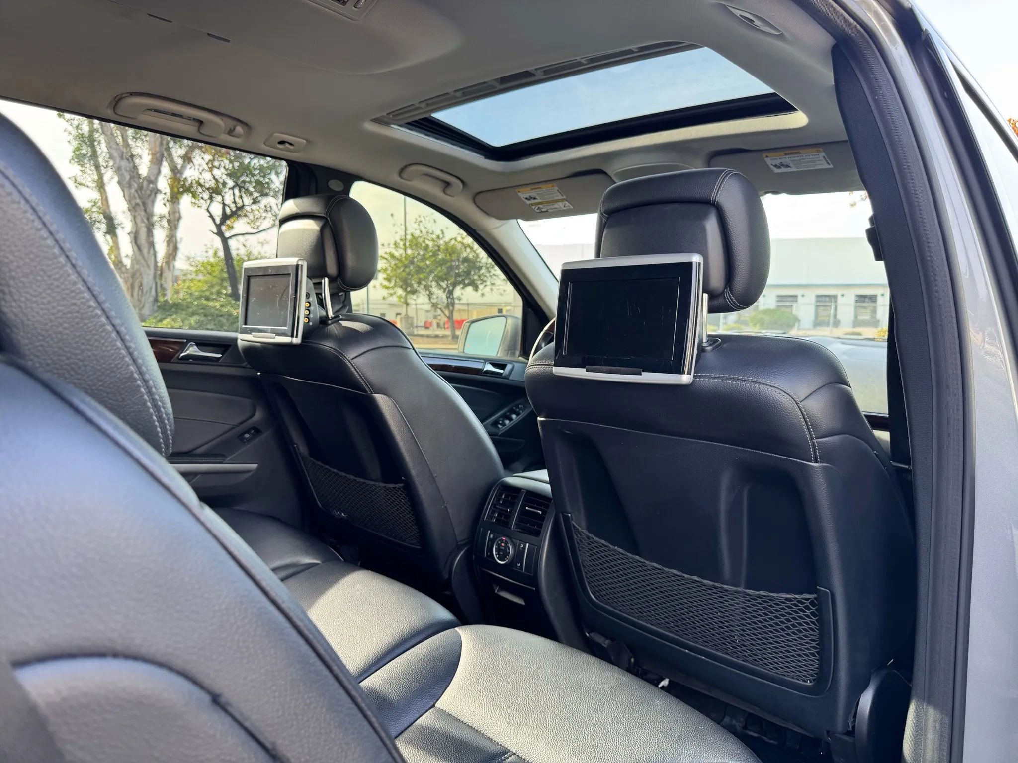 Used 2012 Mercedes-Benz GL 450 4MATIC image 32