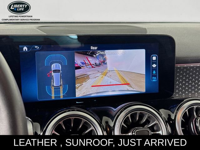 Used 2025 Mercedes-Benz GLB 250 GLB 250 w/ Exclusive Package image 14