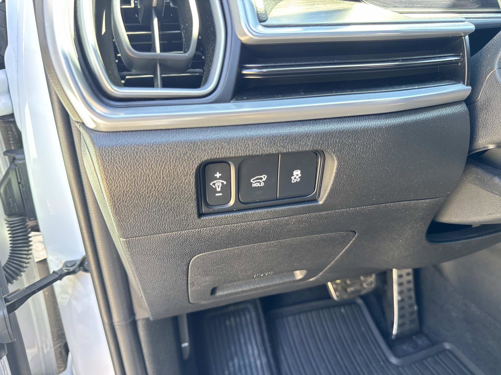 Used 2025 Kia Sorento SX Prestige w/ Olive Brown Leather Package image 21