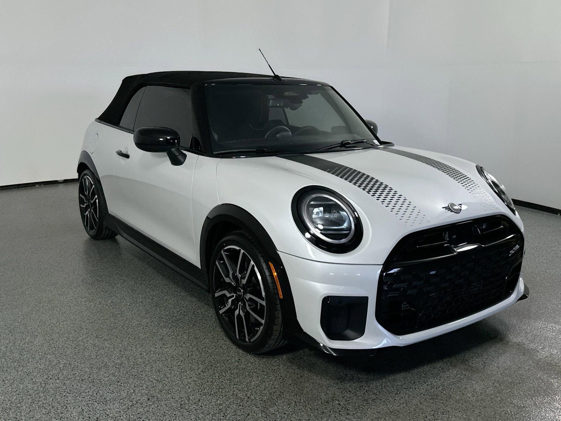 New 2026 MINI Cooper S image 3