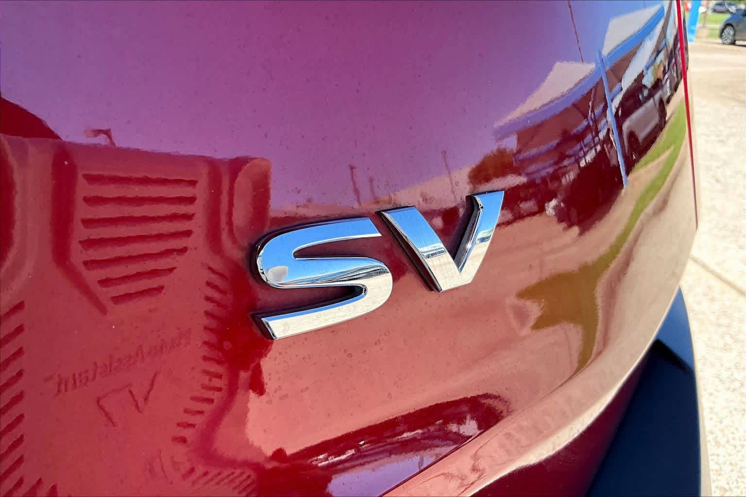 Used 2023 Nissan Rogue SV FWD image 10