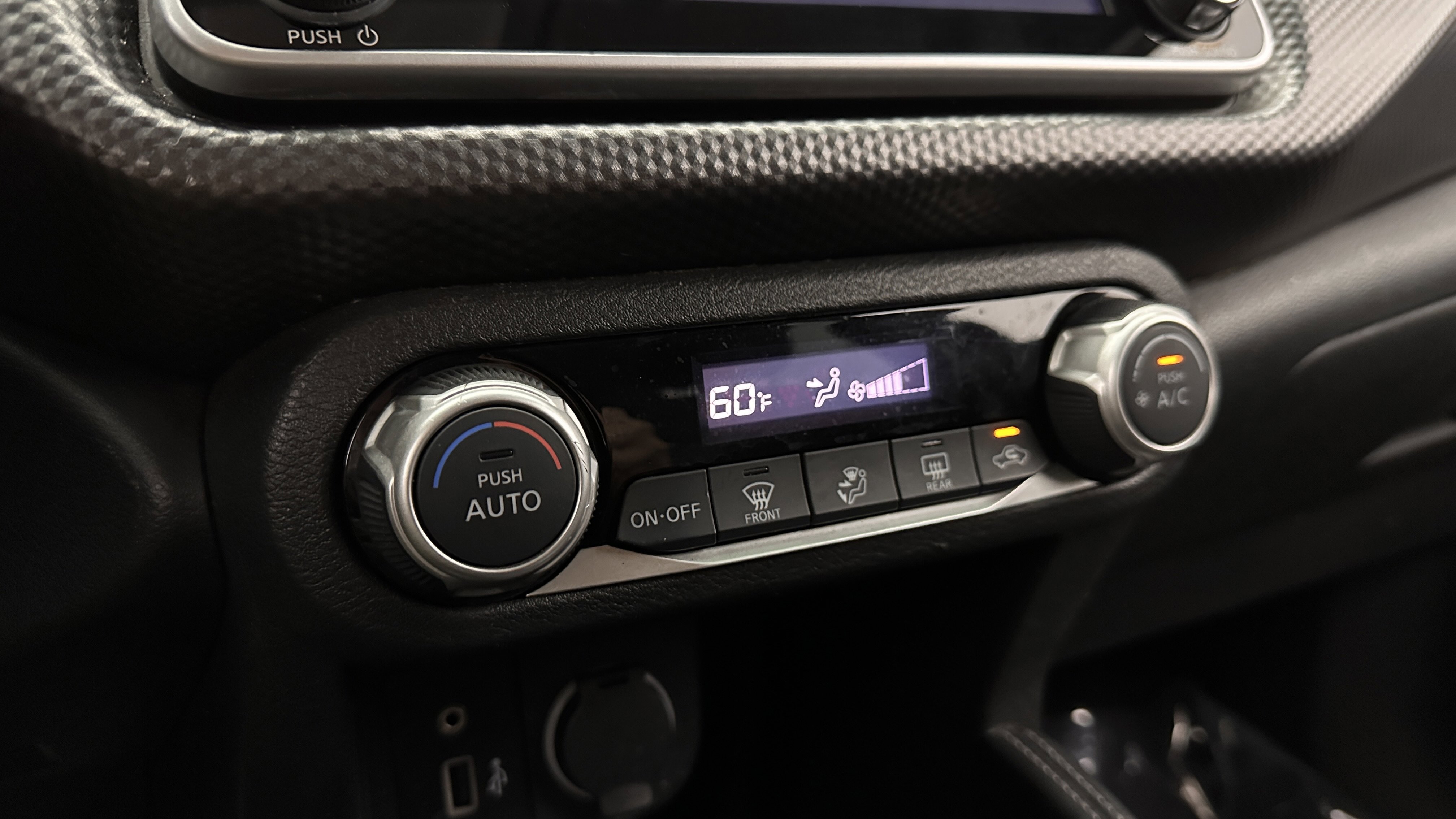 Used 2019 Nissan Kicks SV FWD image 13