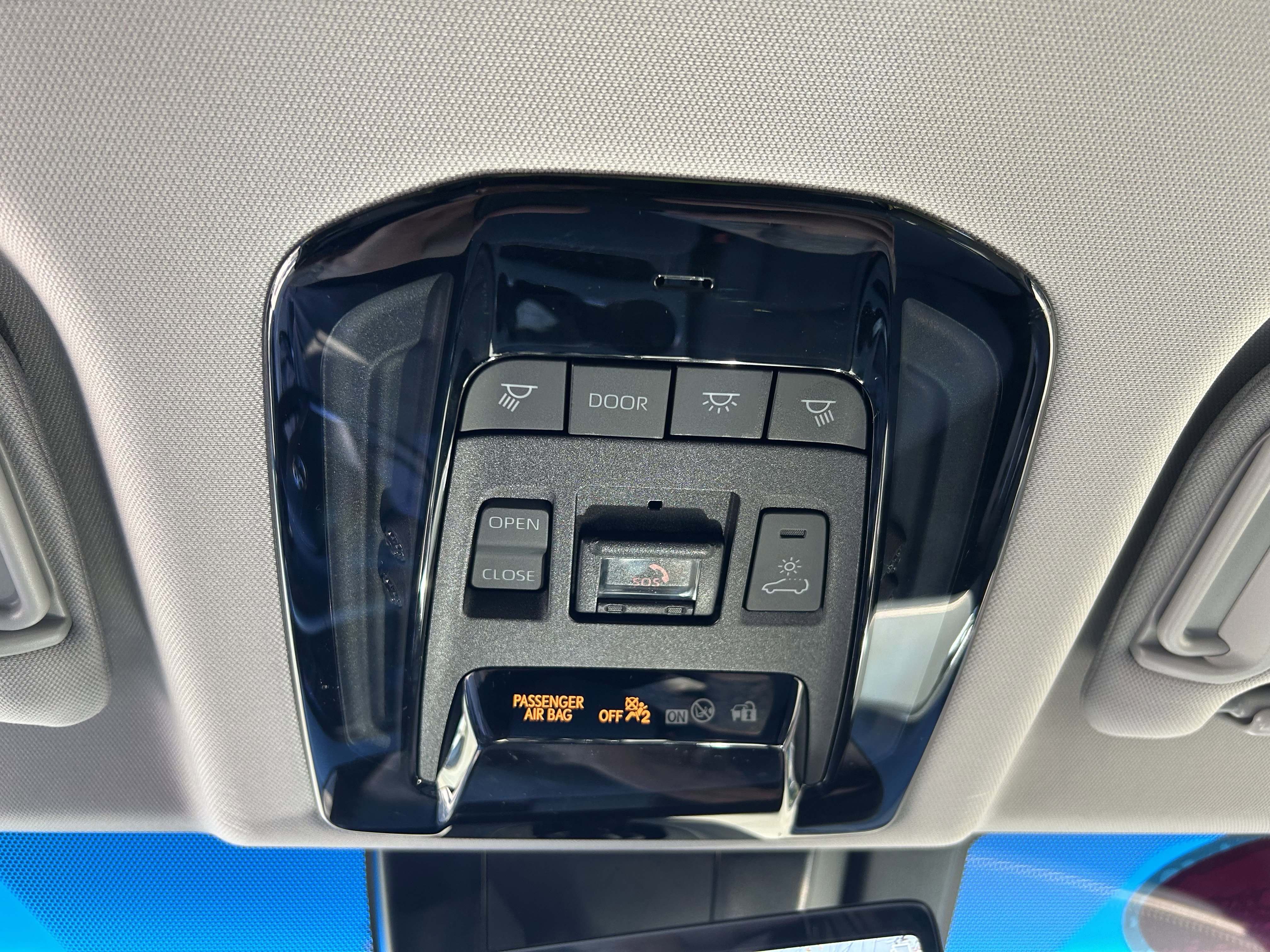 Certified 2022 Toyota Venza Limited w/ Advanced Technology Package image 33