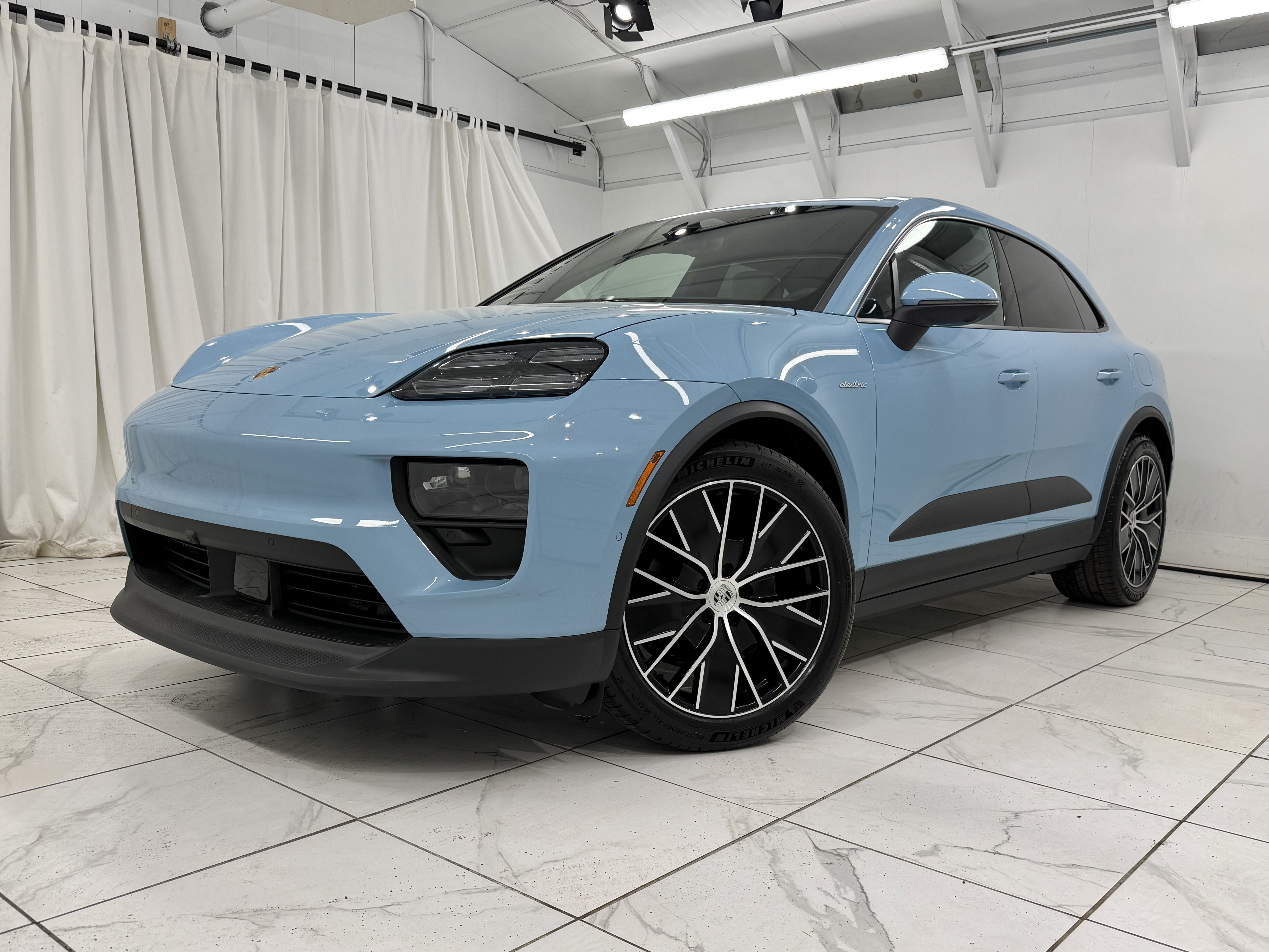 New 2026 Porsche Macan 4 Electric AWD/4WD image 7