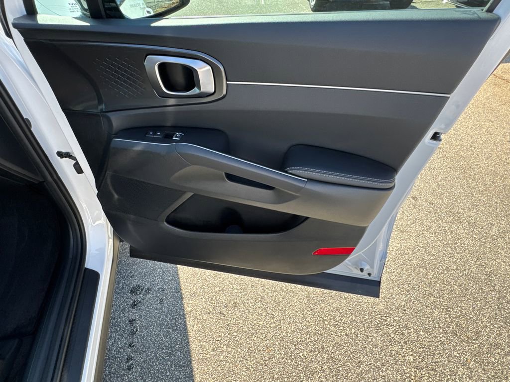 New 2026 Kia Sorento LX image 14