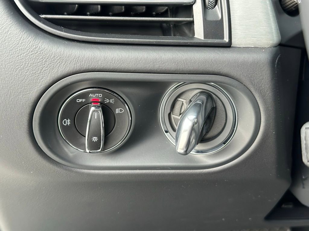 Used 2026 Porsche Macan S image 35