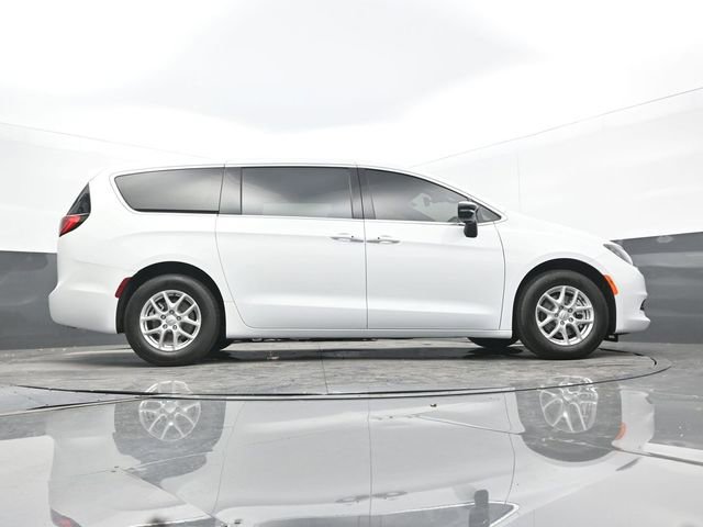 New 2025 Chrysler Voyager LX FWD image 60