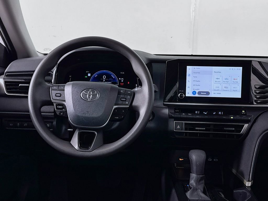 Used 2025 Toyota Camry LE FWD image 12