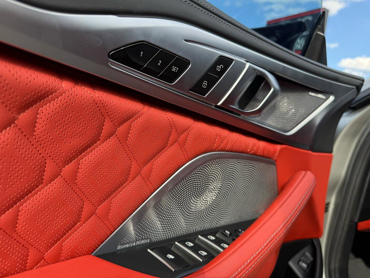 Used 2022 BMW M8 Competition w/ M Carbon Exterior Package AWD/4WD image 10