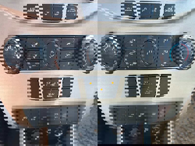 Used 2008 Ford Focus SE image 16