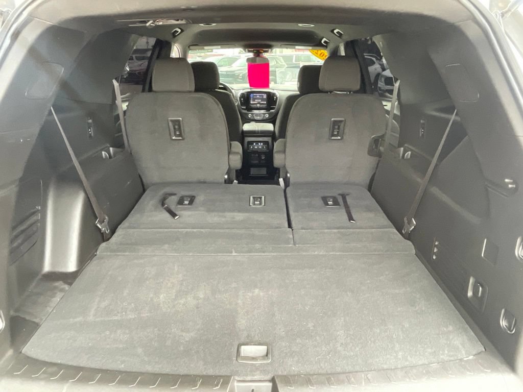 Used 2023 Chevrolet Traverse LT FWD image 32