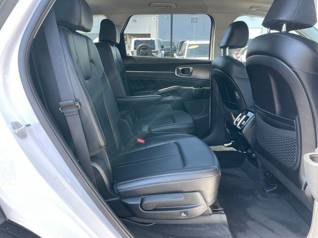 Used 2023 Kia Sorento SX AWD/4WD image 20