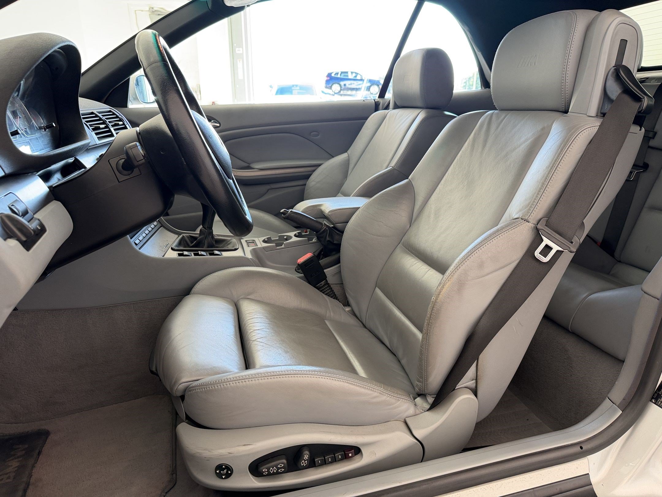 Used 2002 BMW M3 Convertible RWD image 5