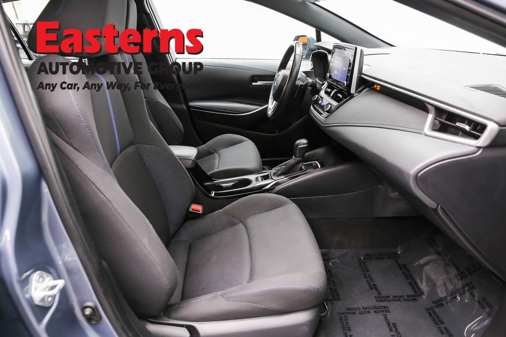 Used 2021 Toyota Corolla SE w/ SE Premium Package FWD image 24