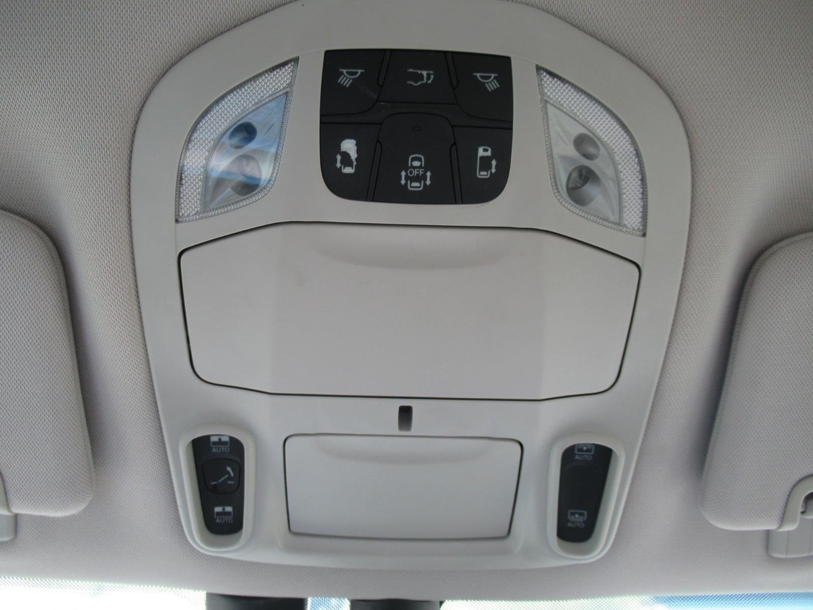 Used 2017 Chrysler Pacifica Platinum FWD image 31