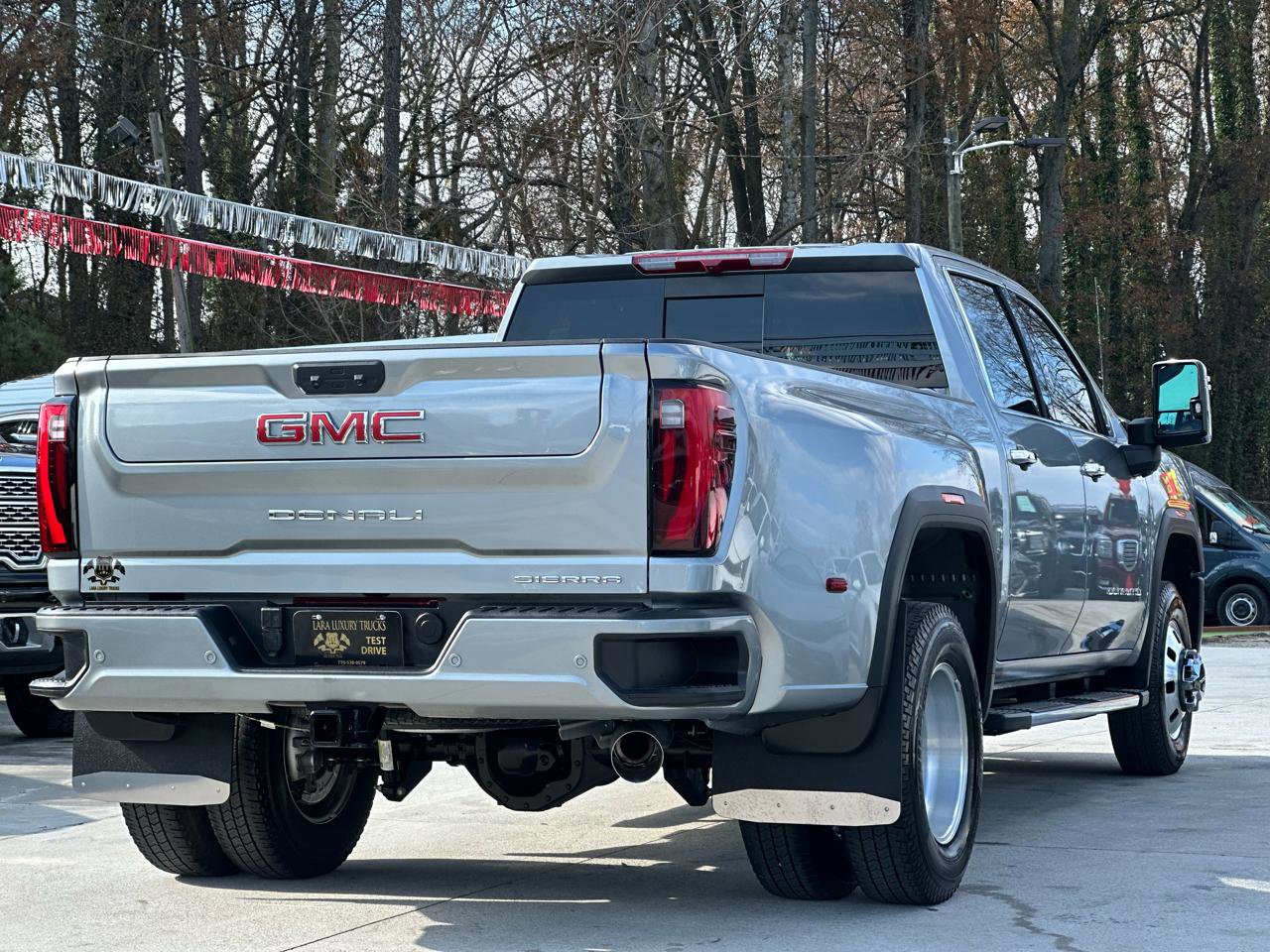 Used 2025 GMC Sierra 3500 Denali AWD/4WD image 7