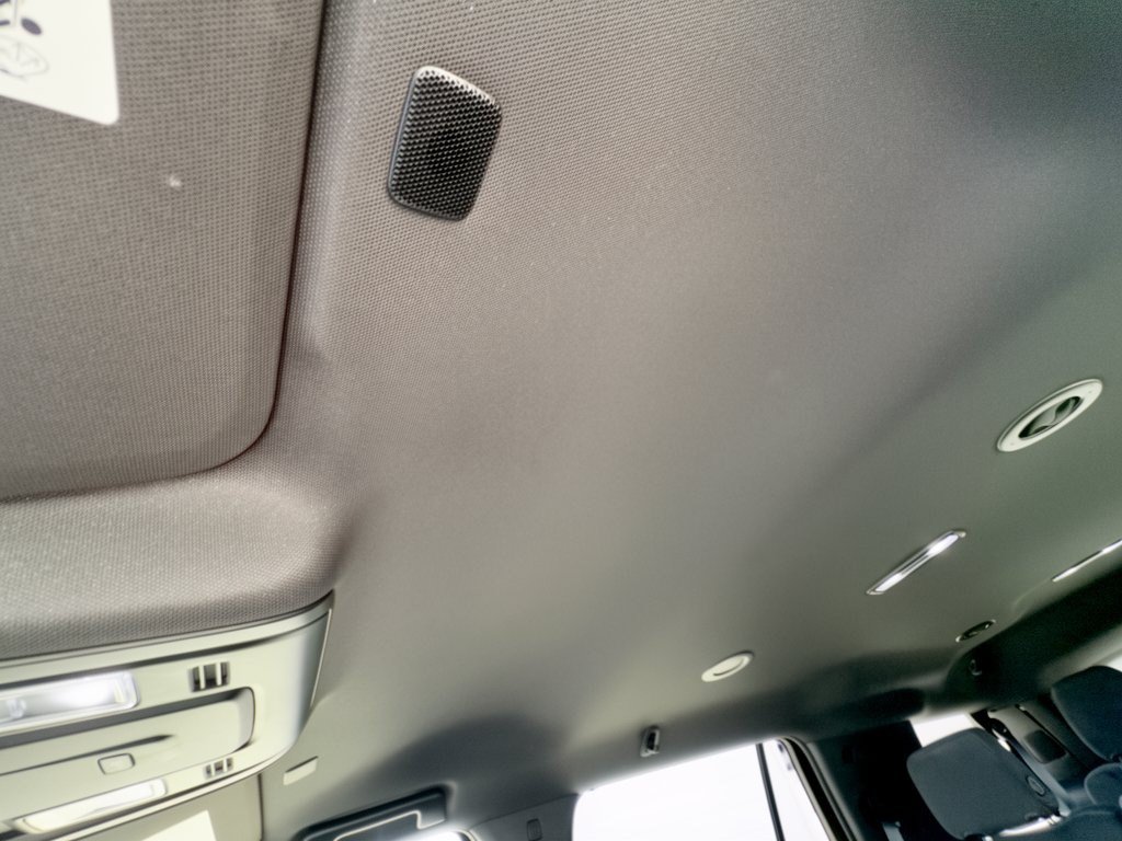 Used 2023 GMC Yukon SLE RWD image 27