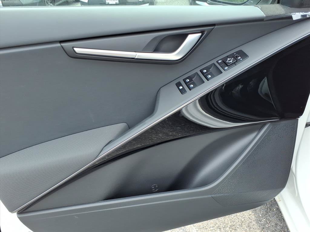 New 2026 Kia Niro Wind w/ Wind Preserve Package FWD image 16