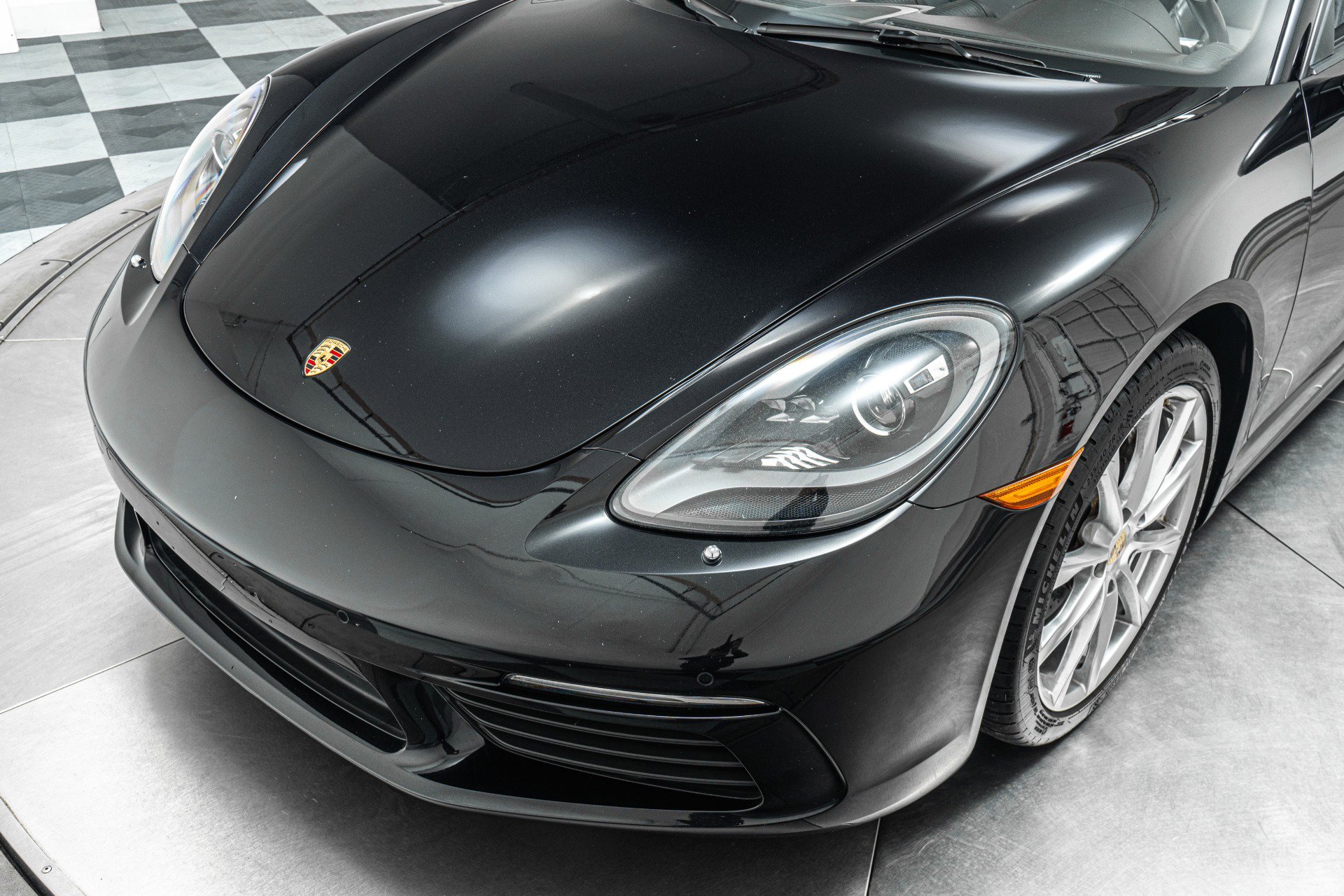 Used 2017 Porsche 718 Boxster RWD image 32