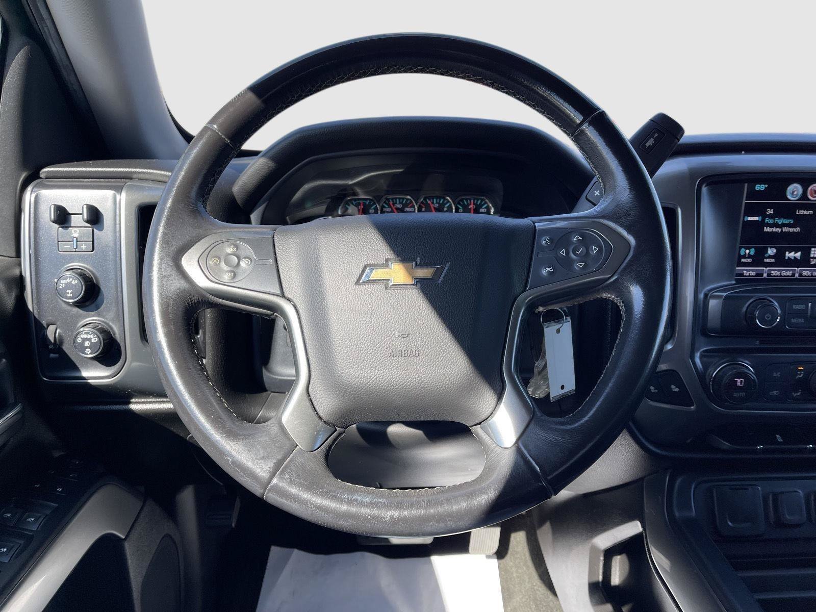 Used 2018 Chevrolet Silverado 1500 LT w/ All Star Edition AWD/4WD image 6