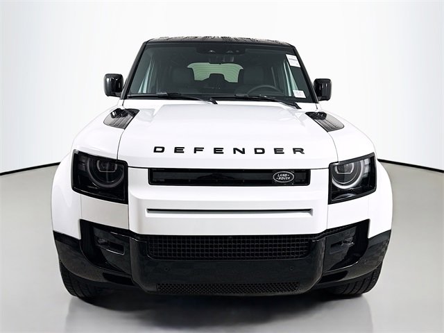 New 2026 Land Rover Defender 110 X-Dynamic SE image 2