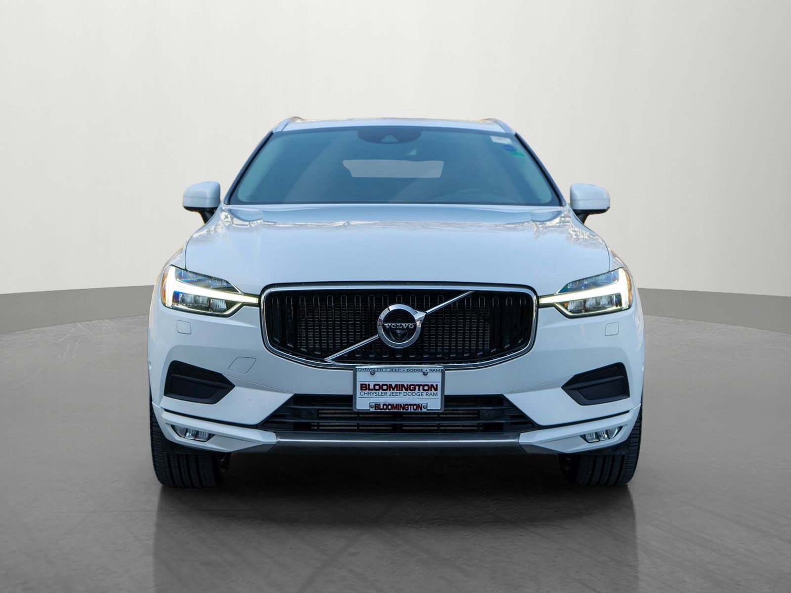 Used 2019 Volvo XC60 T6 Momentum w/ Advanced Package image 2
