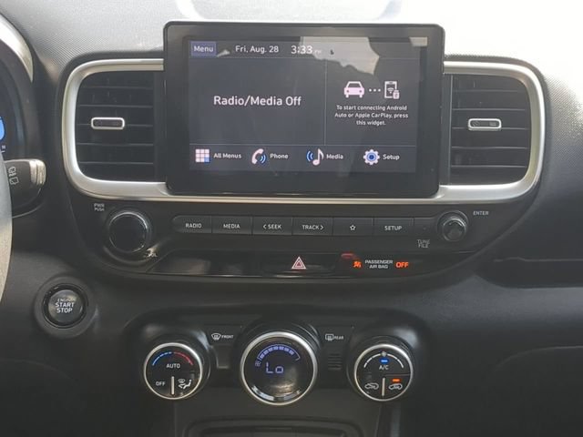 Used 2024 Hyundai Venue SEL FWD image 17