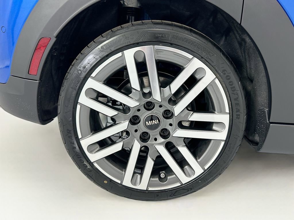 New 2026 MINI Cooper 4-Door Hardtop image 32