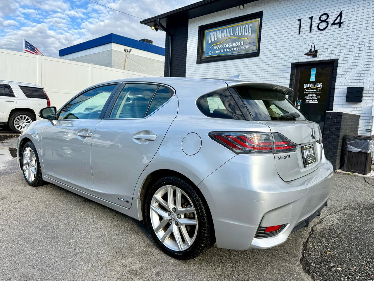 Used 2014 Lexus CT 200h FWD image 3