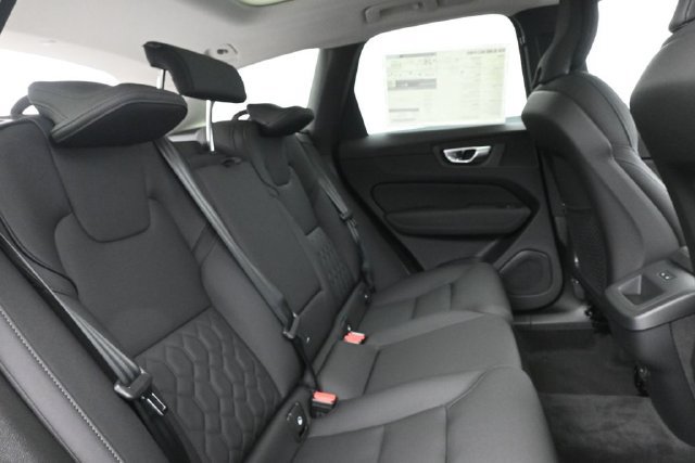 New 2027 Volvo XC60 B5 Core AWD/4WD image 30
