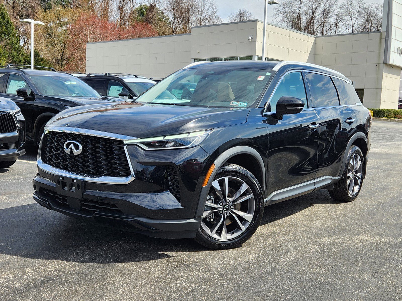 Used 2023 INFINITI QX60 Luxe image 1