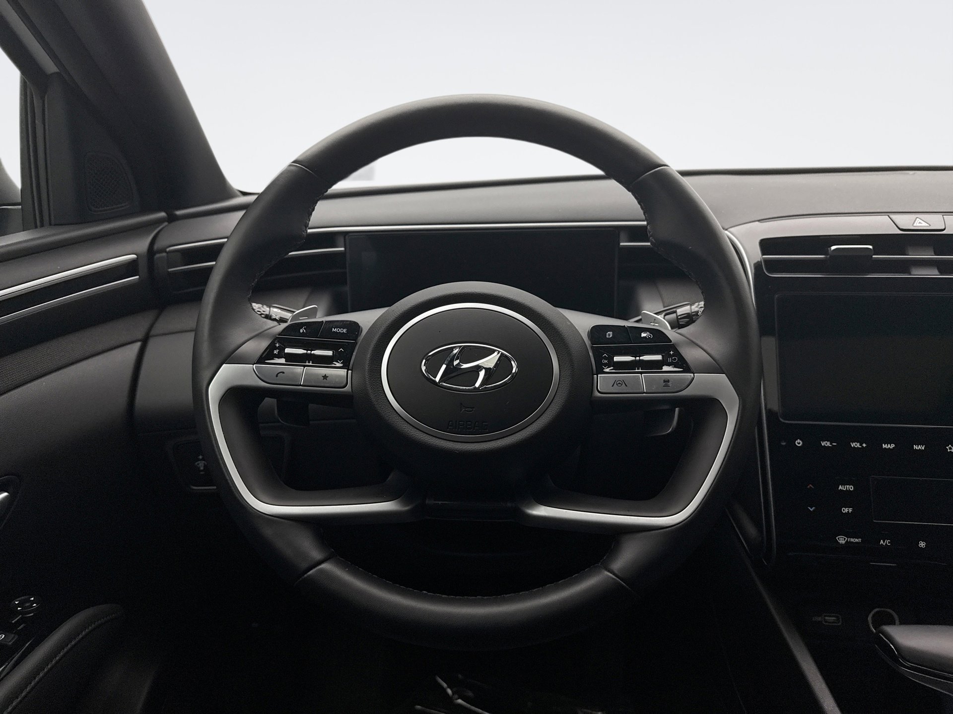 Used 2024 Hyundai Santa Cruz Limited image 12