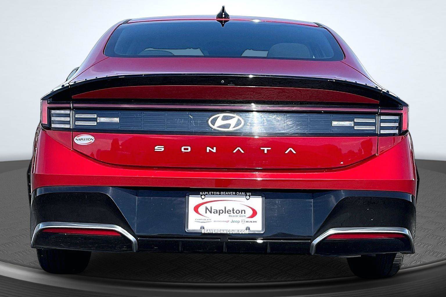 Used 2025 Hyundai Sonata SEL FWD image 4