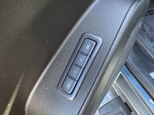 Used 2019 Chevrolet Tahoe LT w/ LT Signature Package AWD/4WD image 26