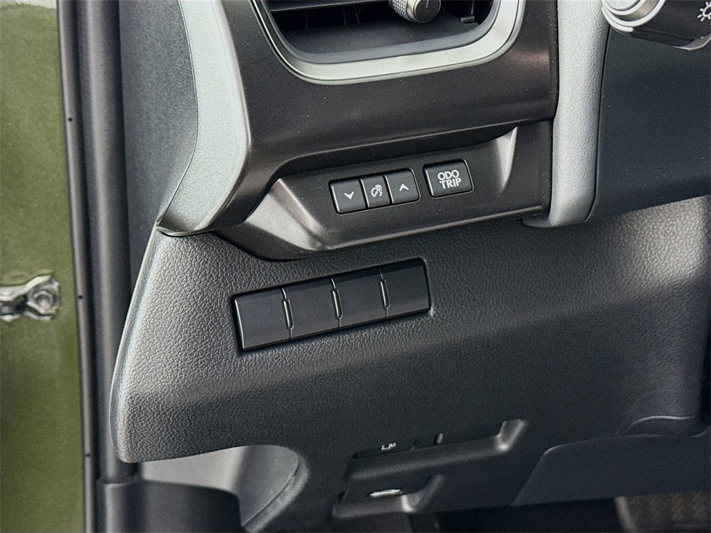 Used 2022 Lexus UX 250h image 11