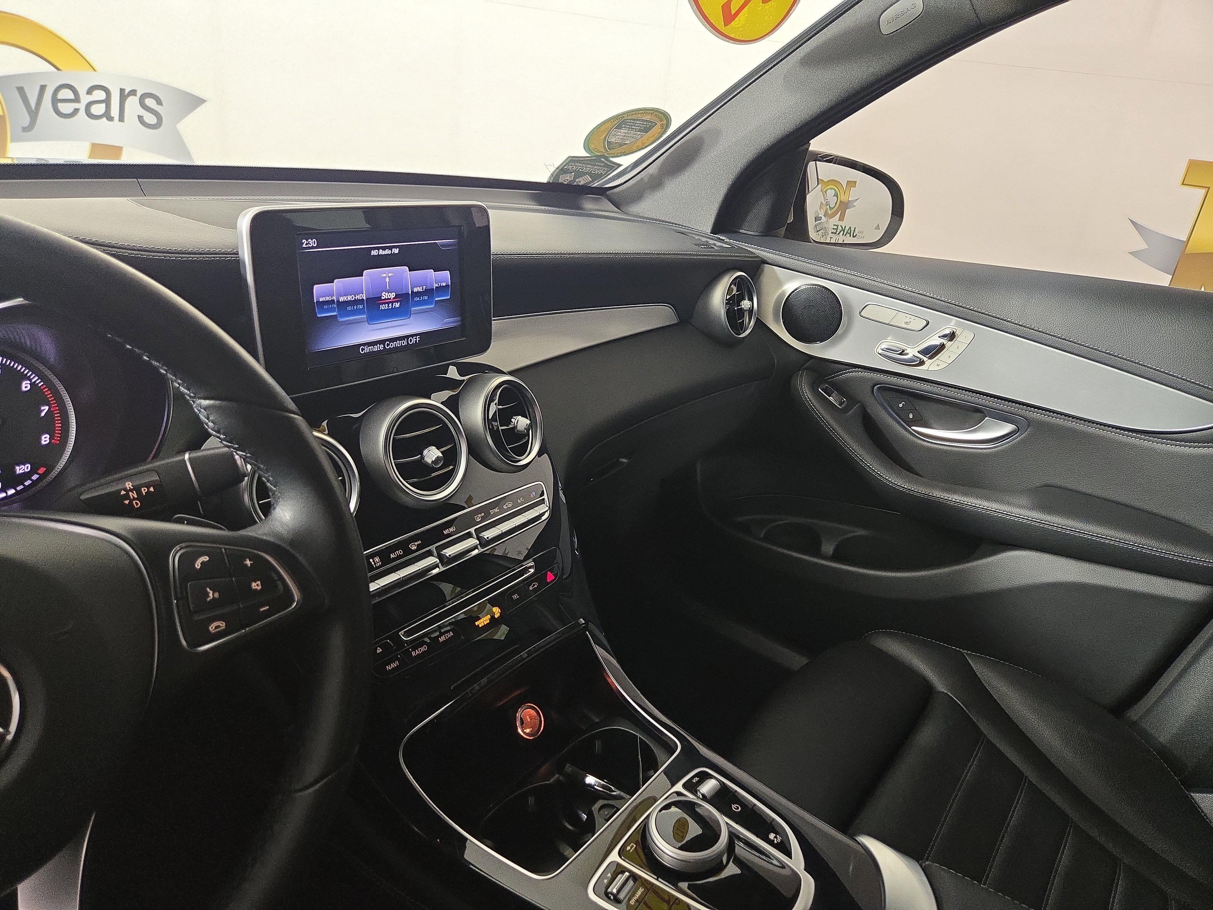 Used 2017 Mercedes-Benz GLC 300 4MATIC image 23