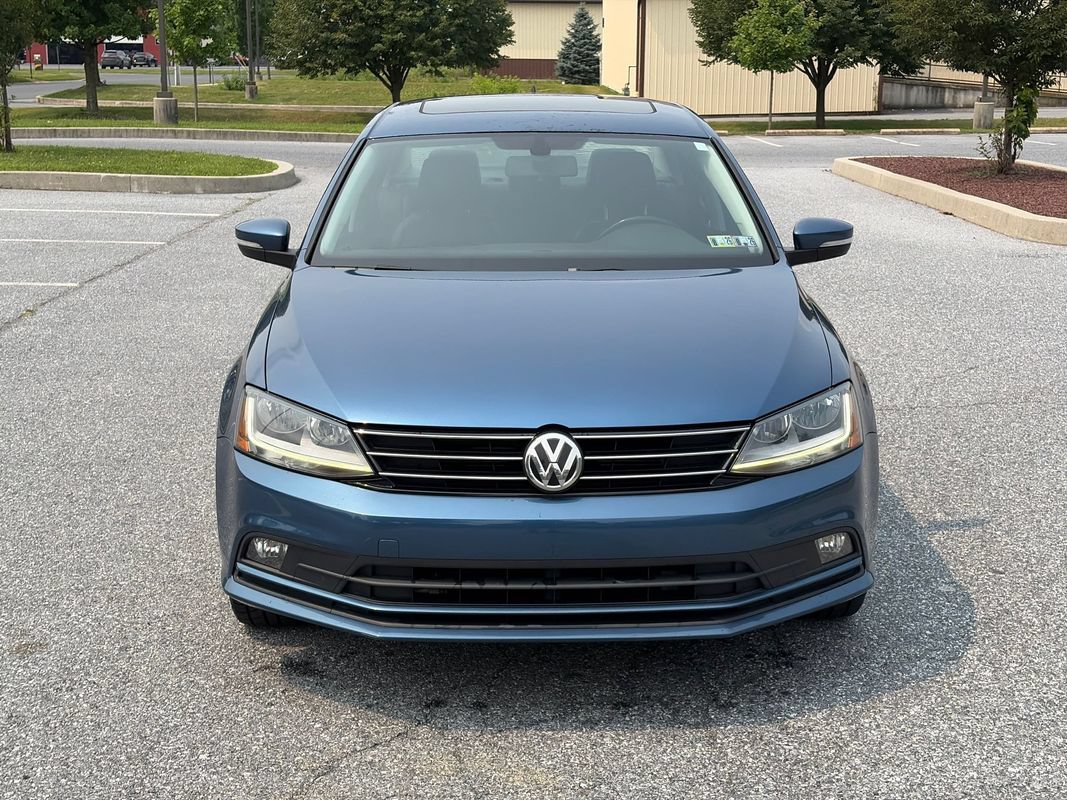 Used 2017 Volkswagen Jetta SEL FWD image 3