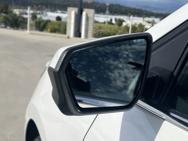 Used 2023 Chevrolet Equinox LT image 19