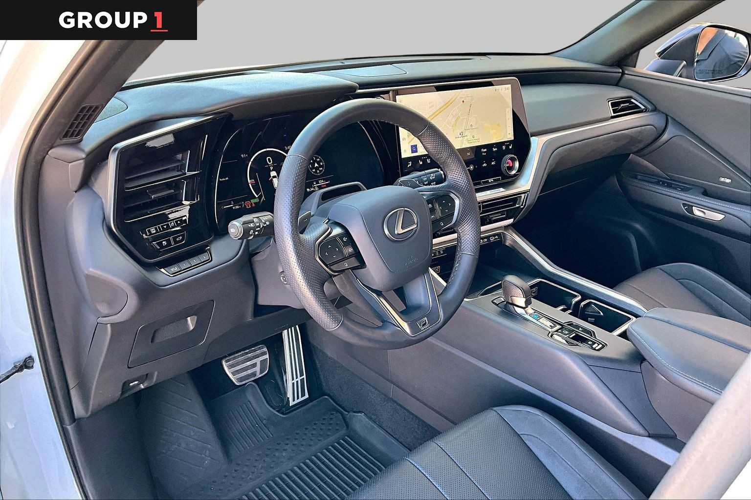 Used 2025 Lexus TX 500h AWD w/ Technology Package image 17