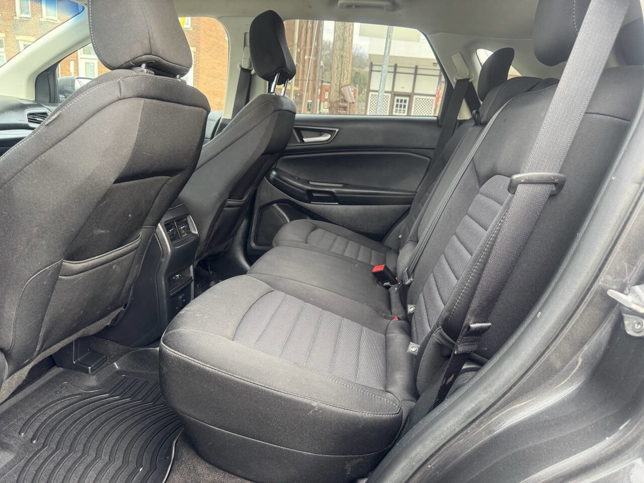 Used 2020 Ford Edge SE AWD/4WD image 9