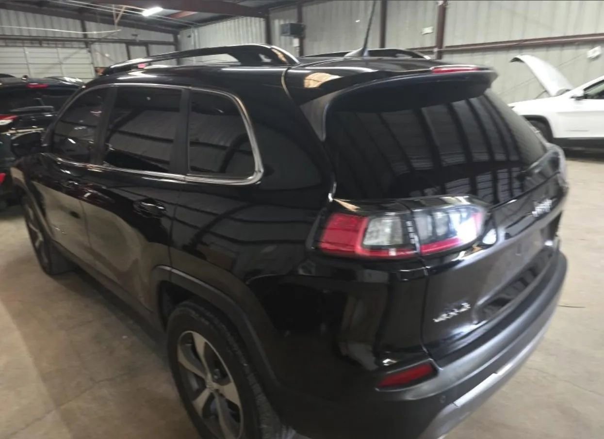 Used 2022 Jeep Cherokee Limited image 45