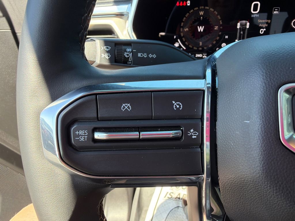 Used 2024 GMC Canyon Denali AWD/4WD image 30