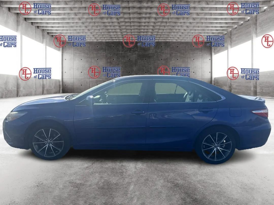 Used 2015 Toyota Camry XSE w/ Moonroof Package image 8